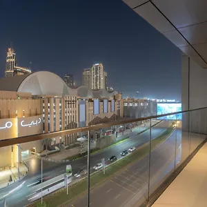 Apartamento Luxurious Stylish Across Mall Burj Khalifa City Views Dubái