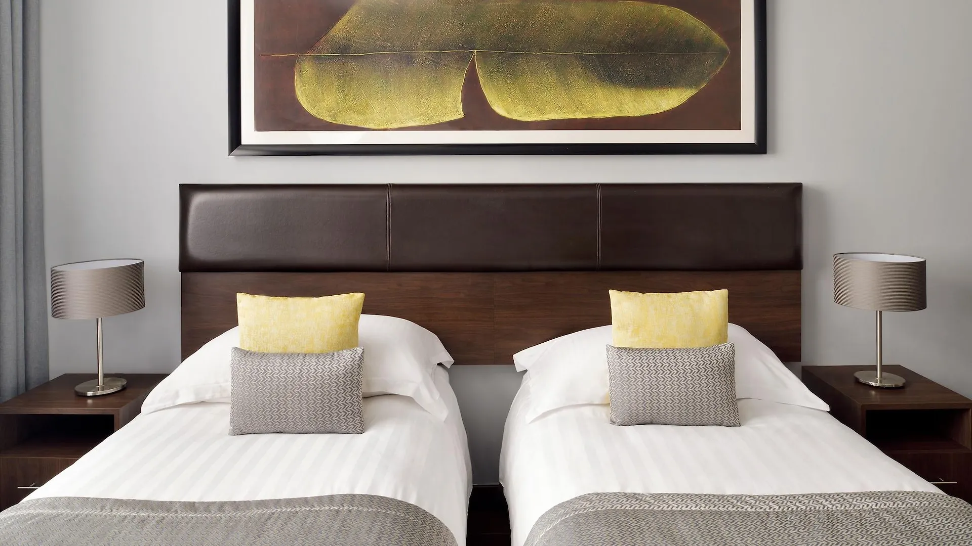 Moevenpick Hotel Apartments Al Mamzar Ντουμπάι 5*,  Ηνωμένα Αραβικά Εμιράτα