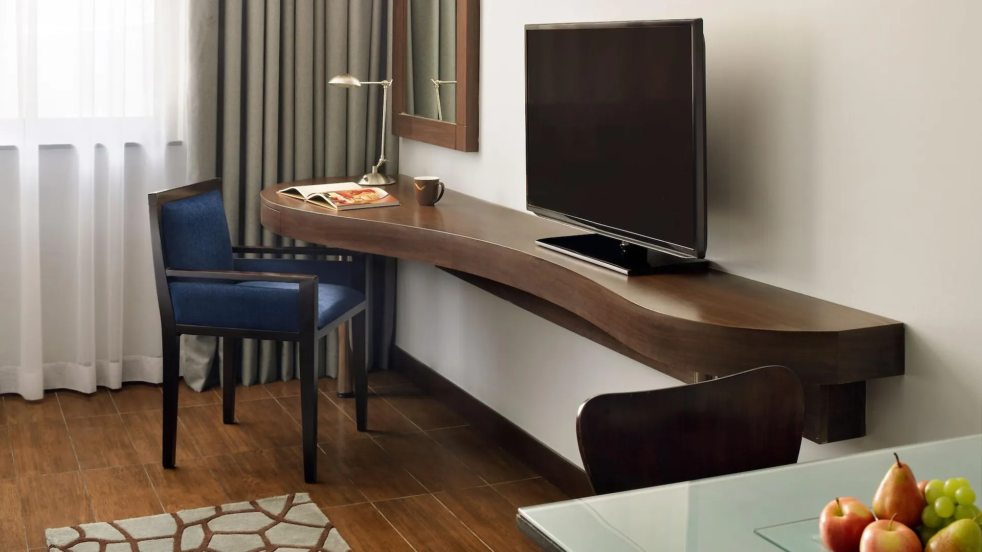 Mövenpick Hotel Apartments Al Mamzar Dubai 5*,  Förenade Arabemiraten