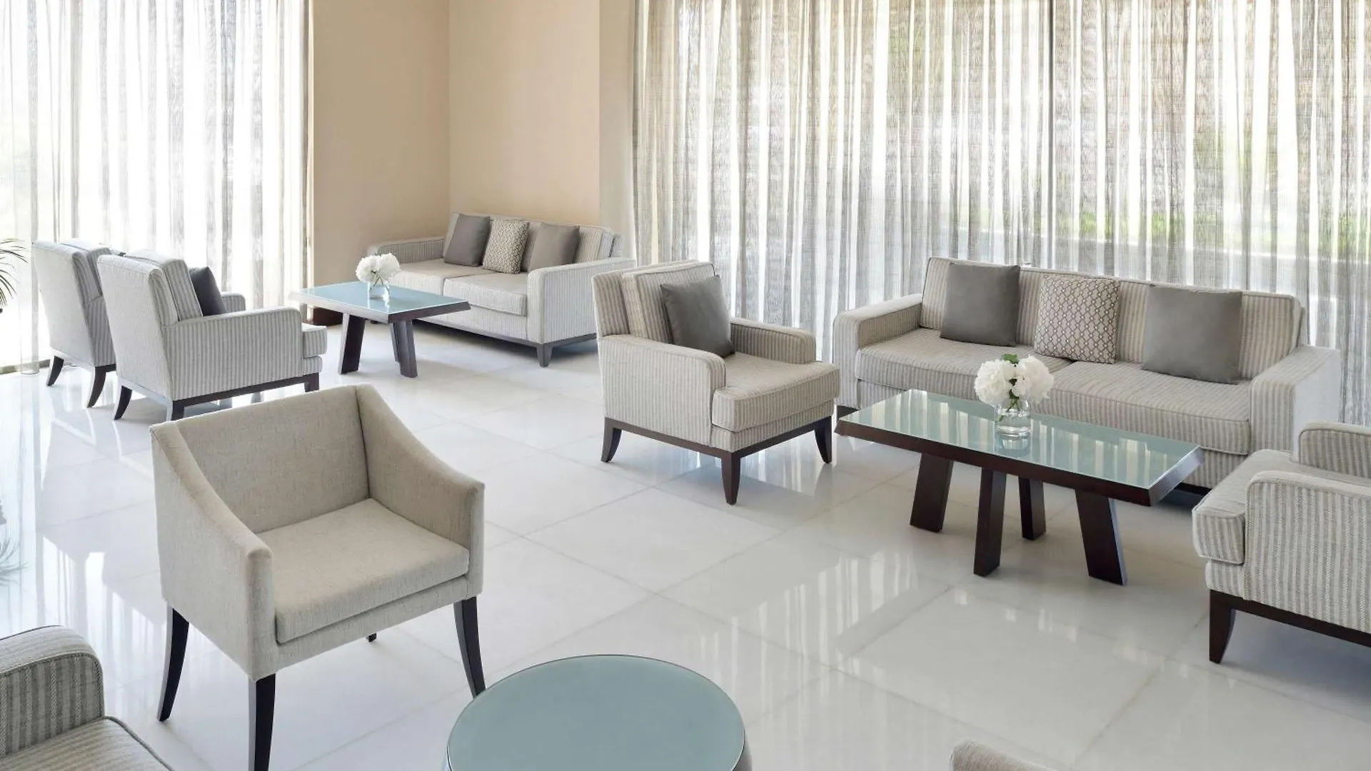Mövenpick Hotel Apartments Al Mamzar Dubai