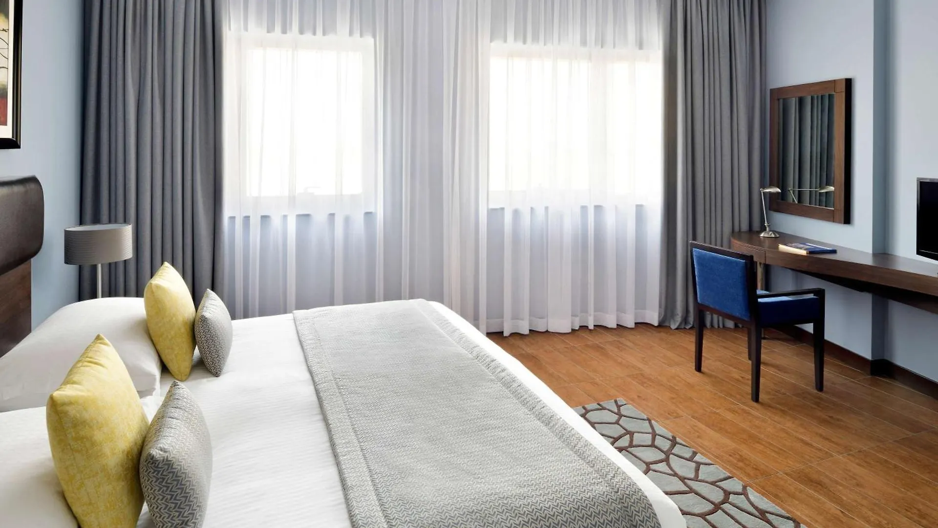 ***** Lägenhetshotell Mövenpick Hotel Apartments Al Mamzar Dubai Förenade Arabemiraten