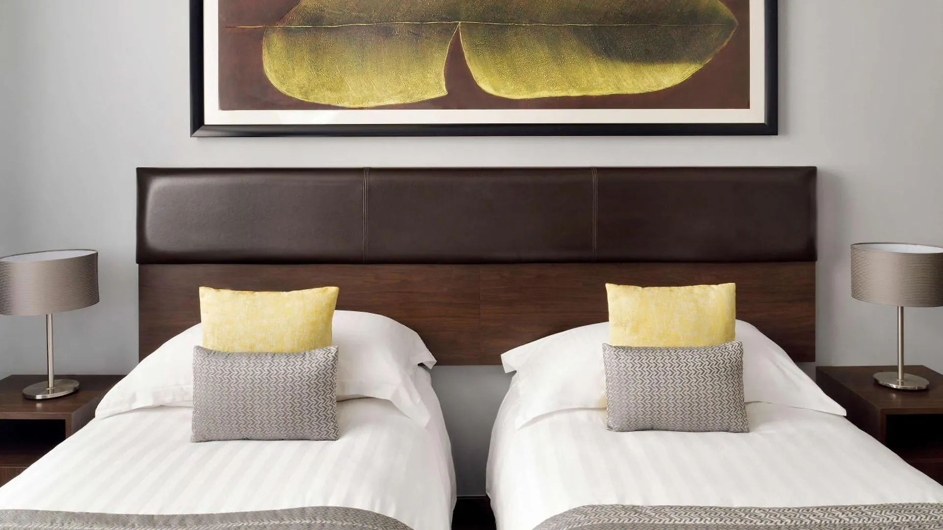 Lägenhetshotell Mövenpick Hotel Apartments Al Mamzar Dubai