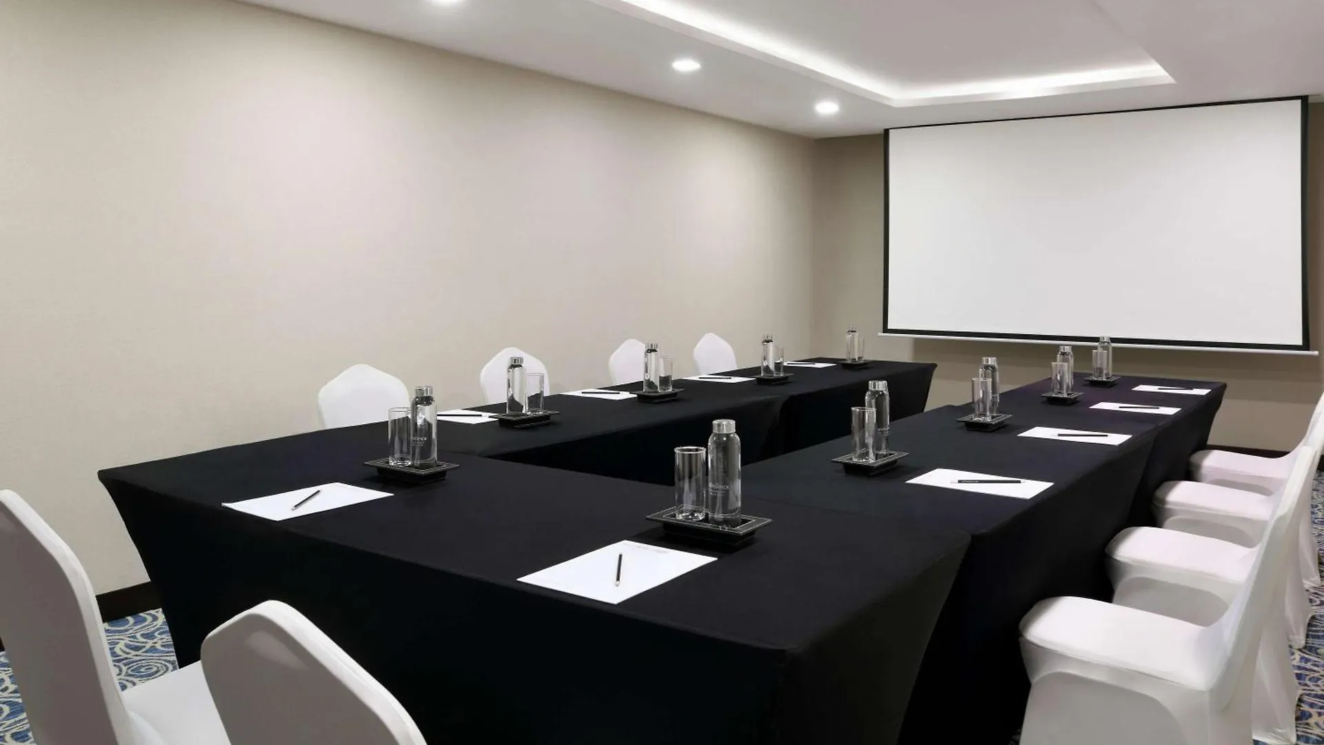 Lägenhetshotell Mövenpick Hotel Apartments Al Mamzar Dubai