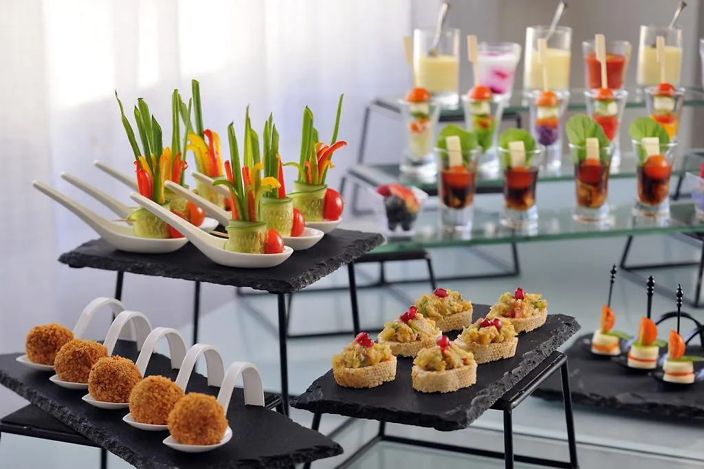 מלון דירות Moevenpick Hotel Apartments Al Mamzar דובאי
